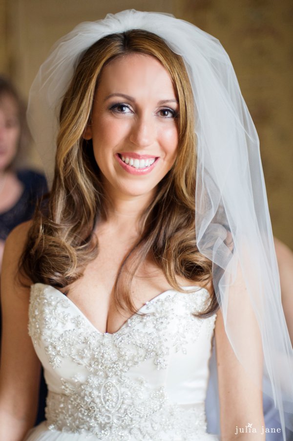 bride getting ready at cairnwood estate