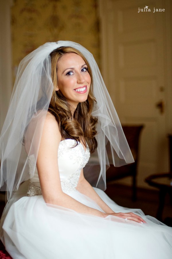 bride getting ready at cairnwood estate