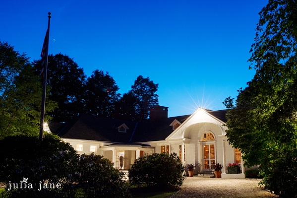 country club wedding in connecticut by connecticut wedding photographer julia jane studios