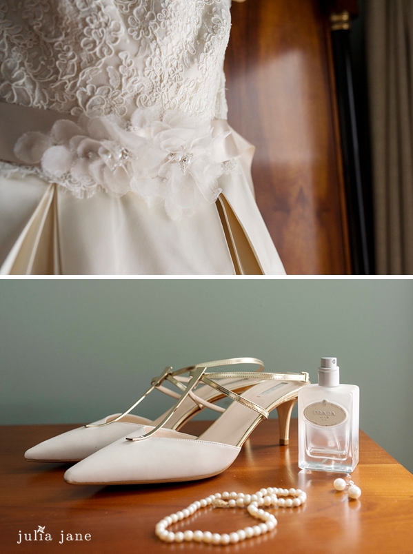 winter wedding at the fox hill inn by connecticut wedding photographer, julia jane studios