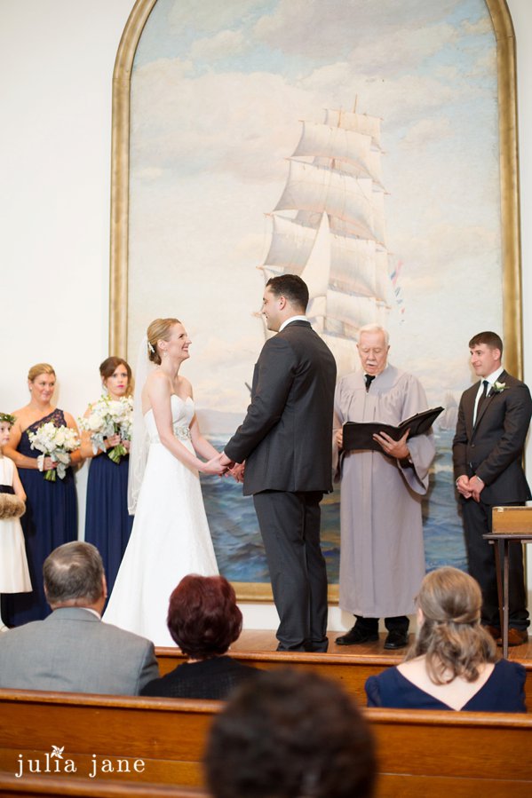 winter wedding at greenmanville church in mystic seaport by connecticut wedding photographer julia jane studios